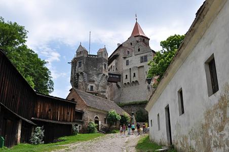 Как самостоятельно добраться до замков: Pernstejn, Loket, Kost и Karlstejn