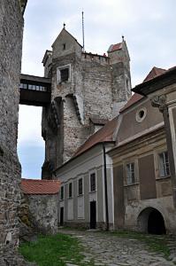 Как самостоятельно добраться до замков: Pernstejn, Loket, Kost и Karlstejn