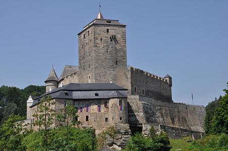 Как самостоятельно добраться до замков: Pernstejn, Loket, Kost и Karlstejn