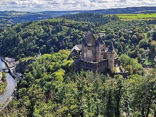 Вниз по Мозелю: Природа, история и замки Люксембурга Вниз по Мозелю: Природа, история и замки Люксембурга