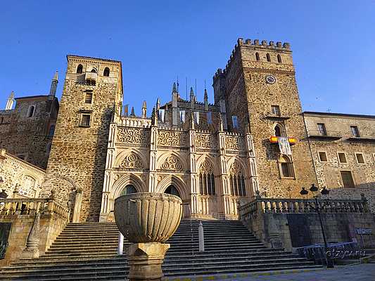 Октябрьская Испания на излете четырехлетнего "шенгена".Часть 3-я: монастырь Санта-Мария-де-Гуадалупе Октябрьская Испания на излете четырехлетнего "шенгена".Часть 3-я: монастырь Санта-Мария-де-Гуадалупе