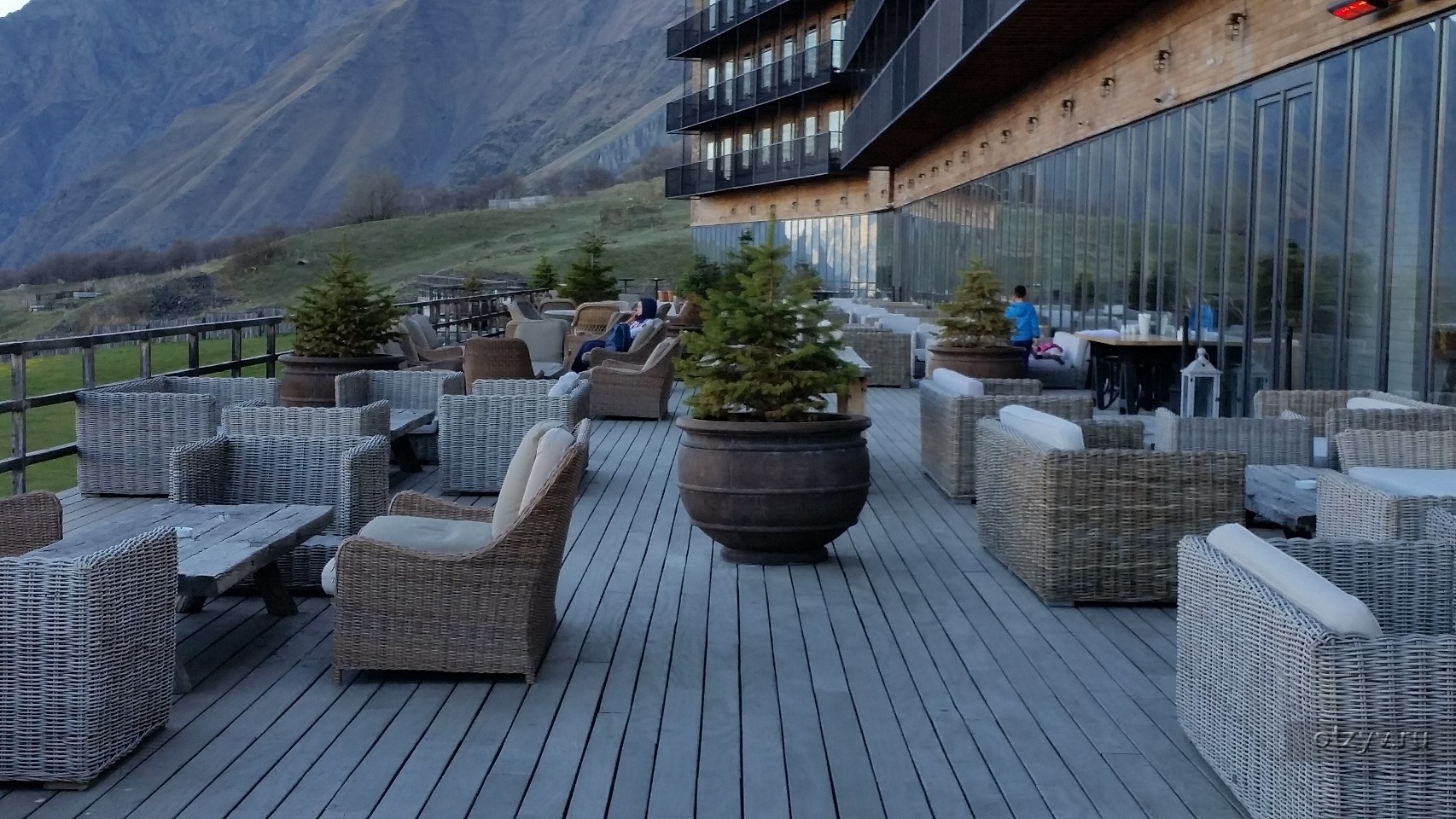 Rooms Hotel Kazbegi Гергети