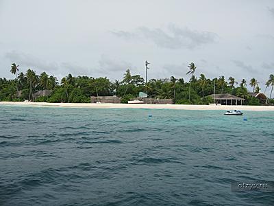 Фото острова со стороны океана