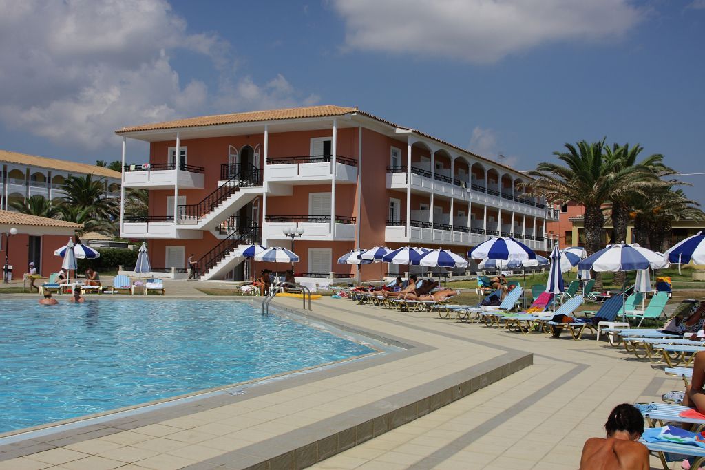 Oral Sex Competition On Zakynthos’ Laganas Beach