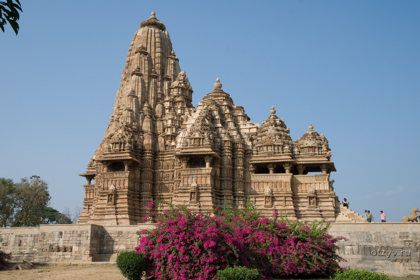 Храм Барандео в Индии