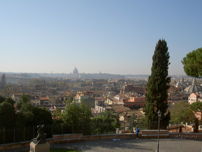Вид на Рим из района Виллы Медичи.