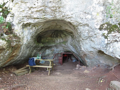 вход в пещеру Ромуальдо