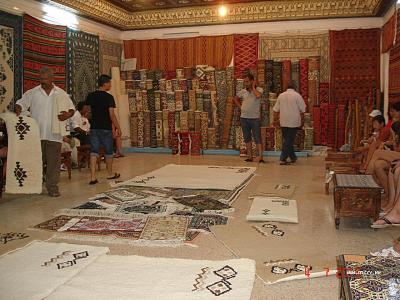 Магазин и фабрика ковров в Кайруане