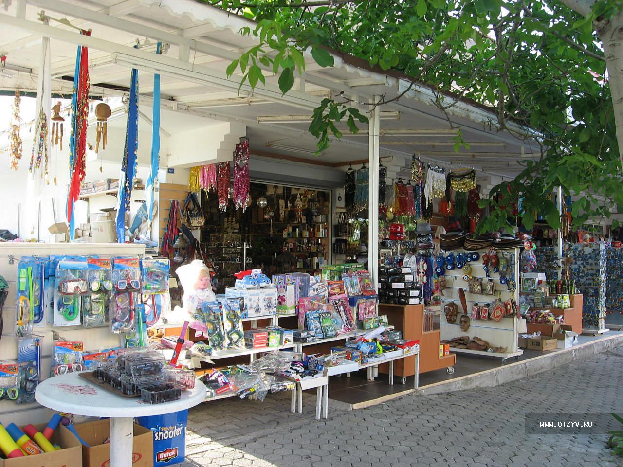 Турция чамьюва рынок. Чамьюва магазины одежды. Кемер шоппинг 2023. Чамьюва магазины. Чамьюва фото поселка.