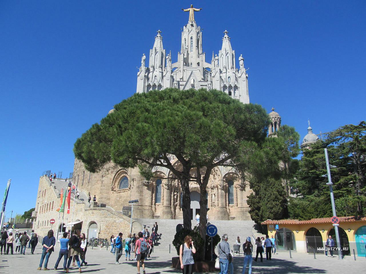 Барселона погода сегодня. Храм Святого сердца Барселона. Барселона (город в Испании). Барселона климат. Испания Барселона зима.