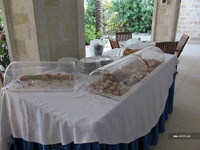 полдник в снек-баре / ресторан (Salmakis)