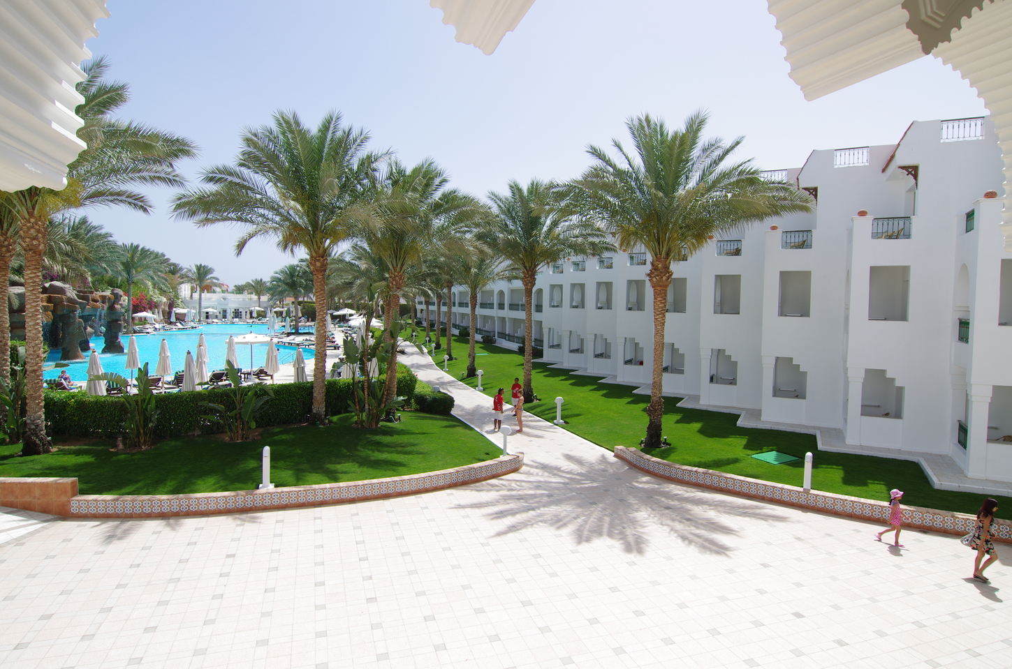 Baron Palms Resort 5