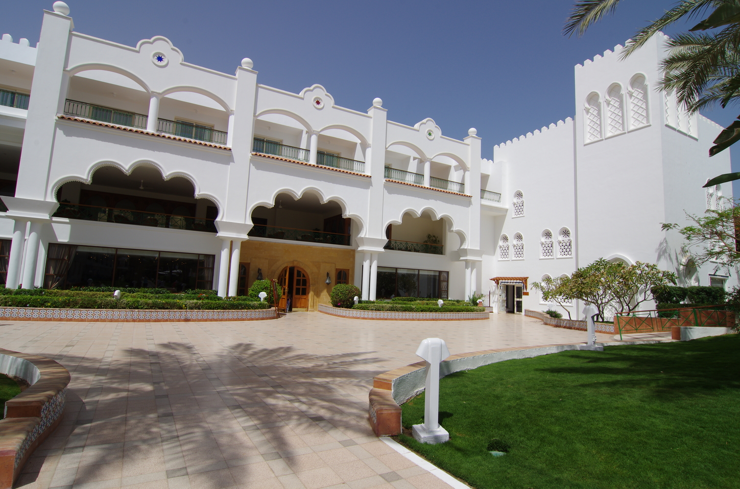 Baron Palms Resort 5
