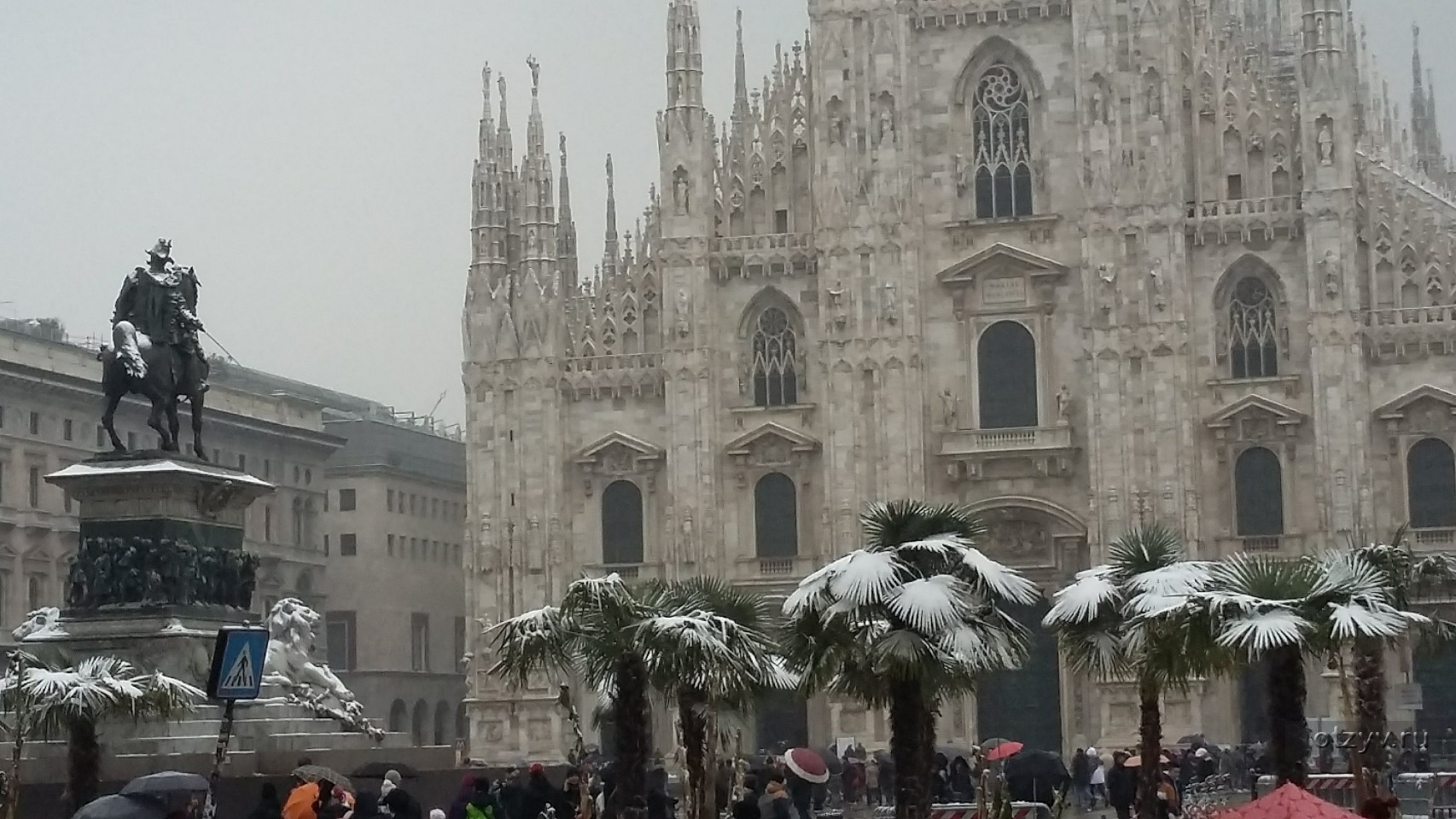 Погода в милане на неделю. Торговый центр в Милане рядом с Дуомо. Климат в Милане.