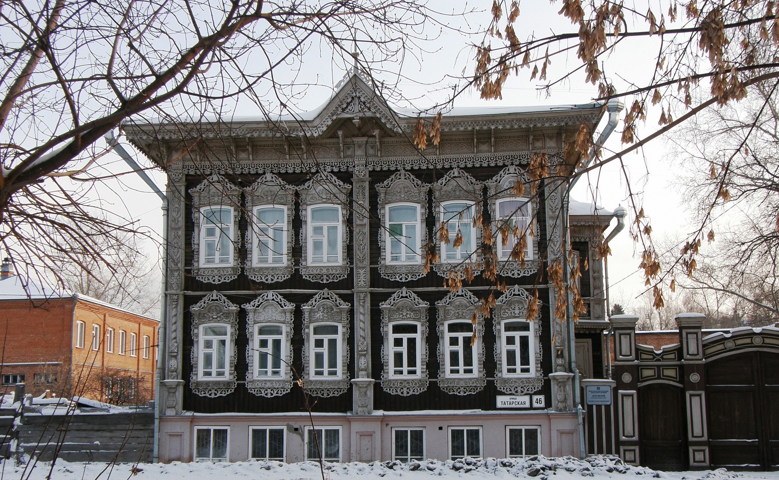 Томск декабрь. Дом Ахметова Томск. Дом купца Ахметова Томск. Доходный дом Томск. Татарская 46 Томск.