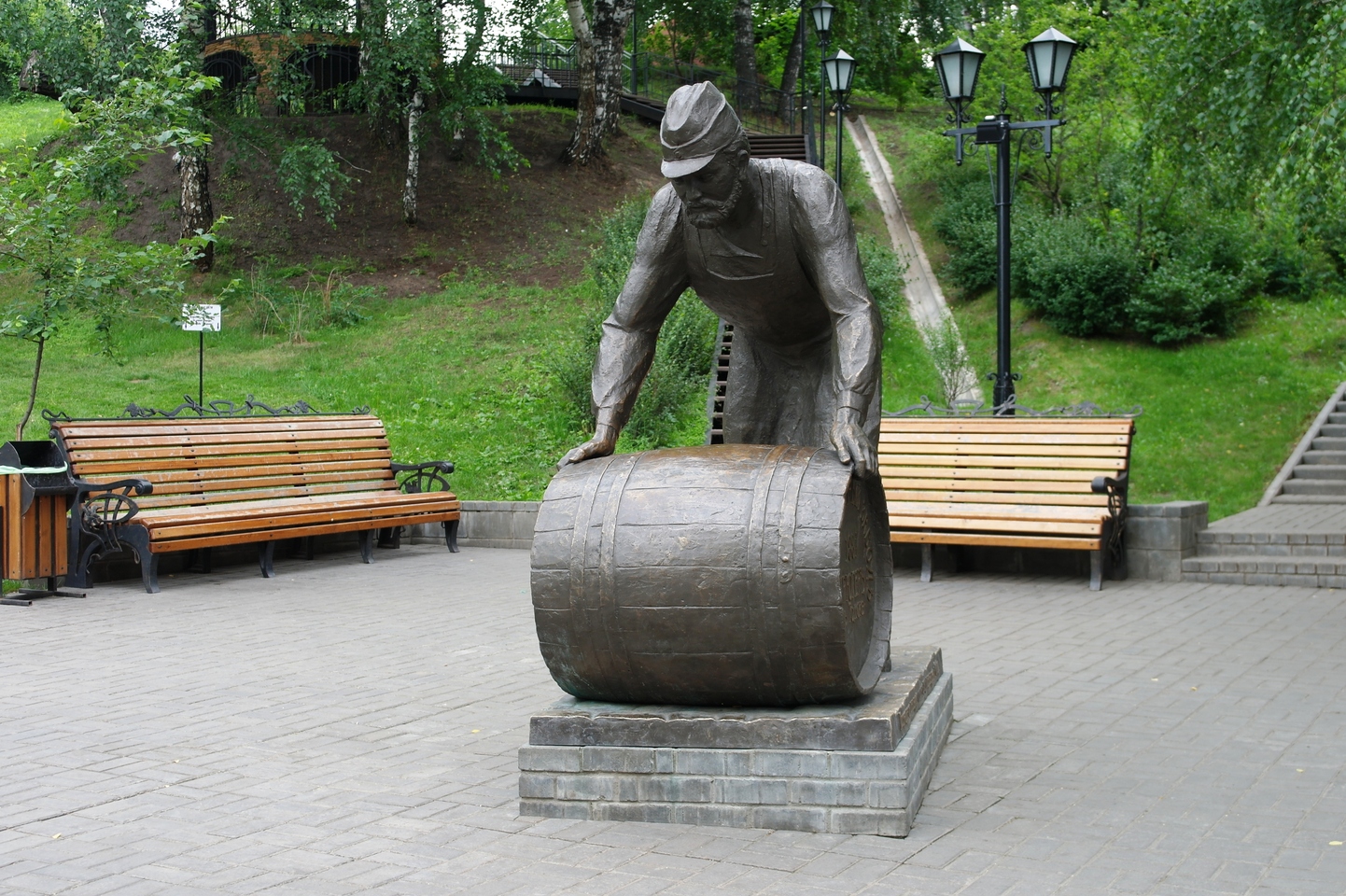 Памятники в Томске монумент
