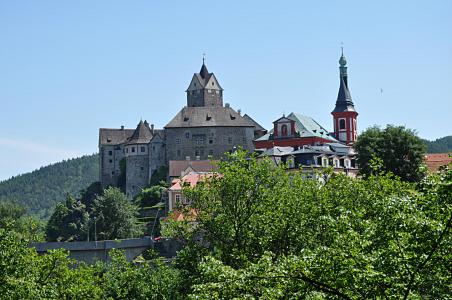 Как самостоятельно добраться до замков: Pernstejn, Loket, Kost и Karlstejn