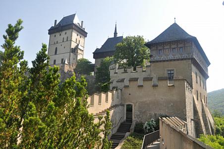 Как самостоятельно добраться до замков: Pernstejn, Loket, Kost и Karlstejn