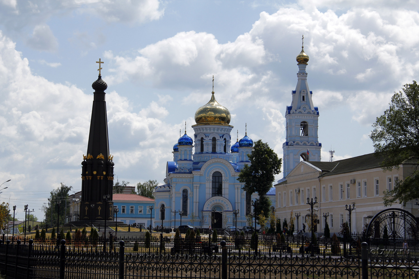 Малоярославец. Малый Ярославец Калужская. Сенная площадь Малоярославец. Город Малоярославец Калужской области. Вид города Малоярославец Калужской области.