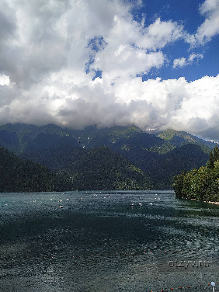 Время в абхазии сейчас разница. Адлер Абхазия. Адлер Абхазия фото. Где лучше Адлер Абхазия.