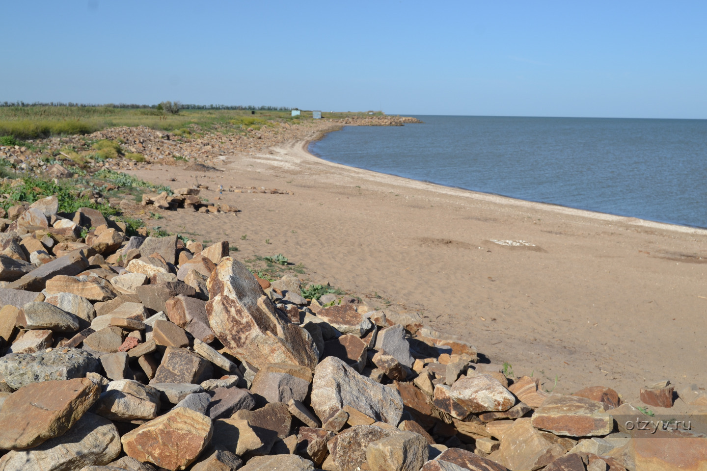 Приморско ахтарск морозовский. Ясенская коса Приморско-Ахтарск. Морозовка Приморско-Ахтарский Ясенская коса. Азовское море Ясенская коса. Морозовский Азовское море.