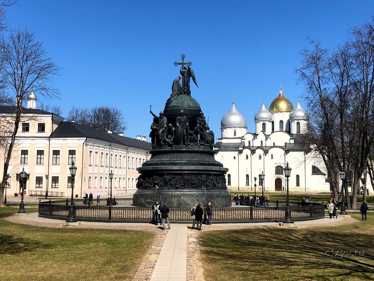 памятник тысячелетие россии великий новгород фото