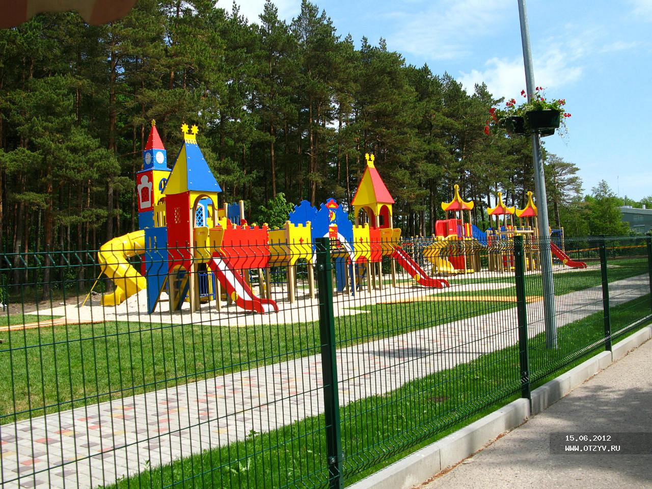 Детские площадки в Паланге