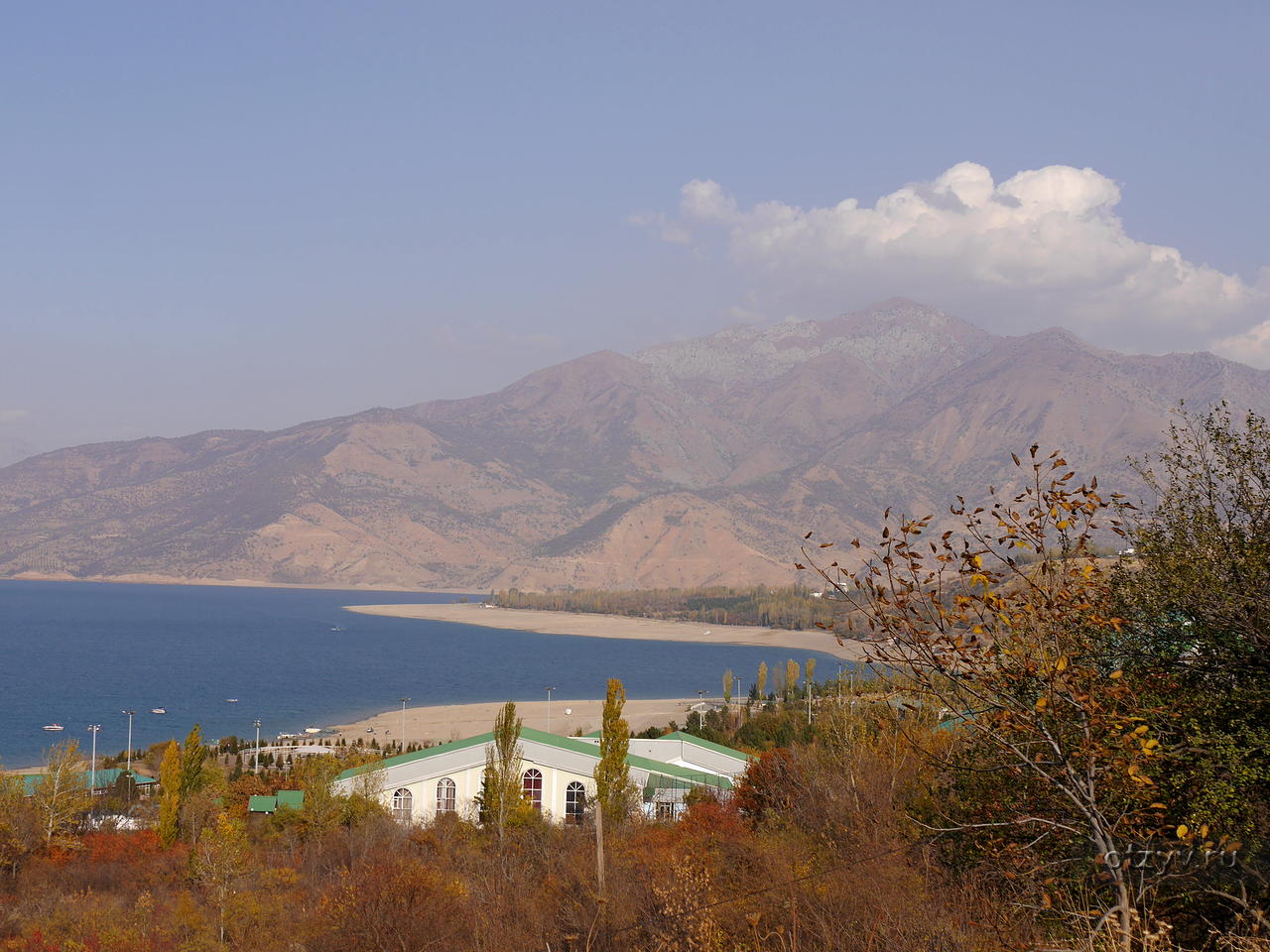 Чимган Чарвакское водохранилище