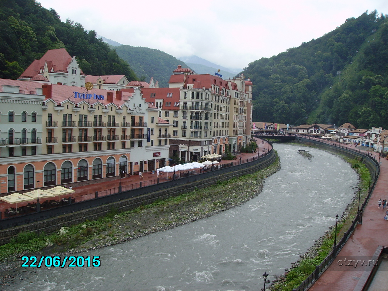 Меркури красная поляна. Красная Поляна Mercure Rosa Khutor. Отель Меркури Эсто садок. Меркурий роза Хутор. «Меркюр роза Хутор» красная Поляна.