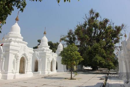Мандалай, Kuthodaw Pagoda