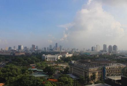 Manila Pavilion Hotel, вид из окна