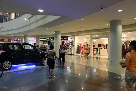 Манила, торговый центр Robinsons