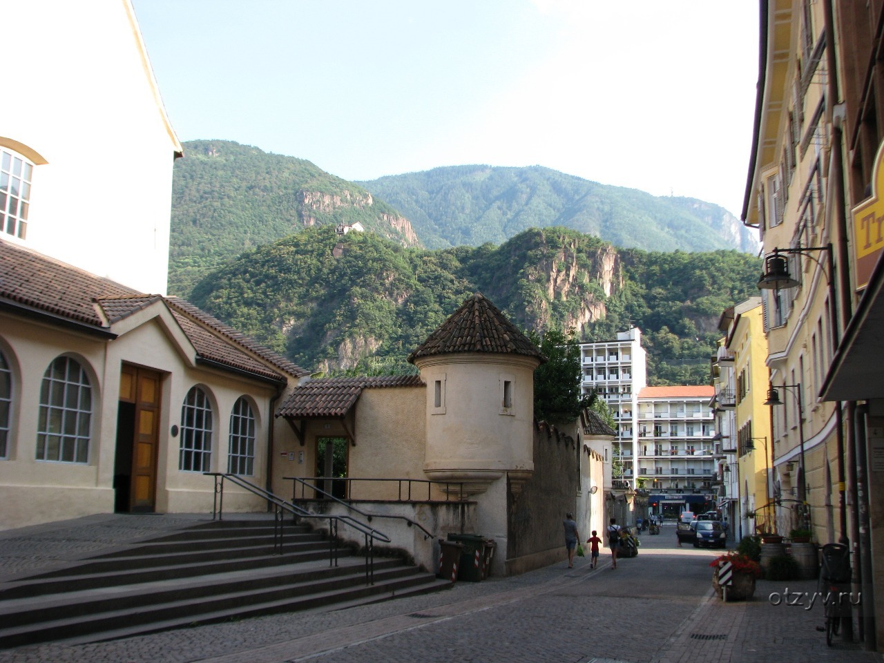 Больцано. Bolzano Италия. Больцано (Боцен). Больцано достопримечательности. Улицы Больцано.