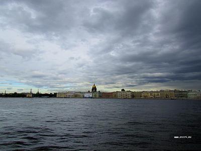 19.06.2014. Питер. Васильевский остров. Вид на Неву / Санкт-Петербург (18-22 июня 2014 г.). Часть 2. Романтик (Россия)