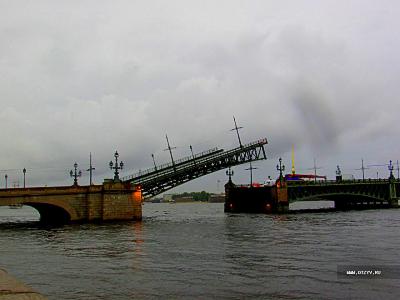 19.06.2014. Питер. Разведение Троицкого моста (репетиция "Алых парусов") / Санкт-Петербург (18-22 июня 2014 г.). Часть 2. Романтик (Россия)