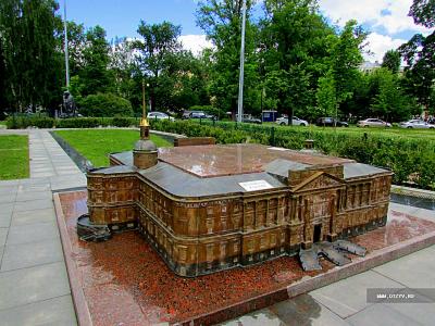 20.06.2014. Питер. "Мини-город" (Петербург в миниатюре) в Александровском парке / Санкт-Петербург (18-22 июня 2014 г.). Часть 2. Романтик (Россия)