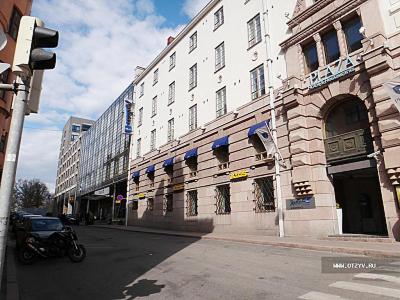 Вид с улицы Миконкату / Radisson Blu Plaza Хельсинки