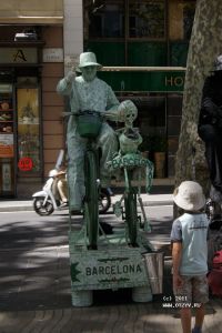 Мимы на Рамбле ( Барселона)