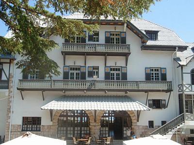 Один из отелей построенных в горах в 1929-1932 гг  в стиле альпийского шале
