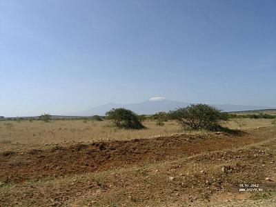 Краснозем, дорога из Найроби в Амбосели