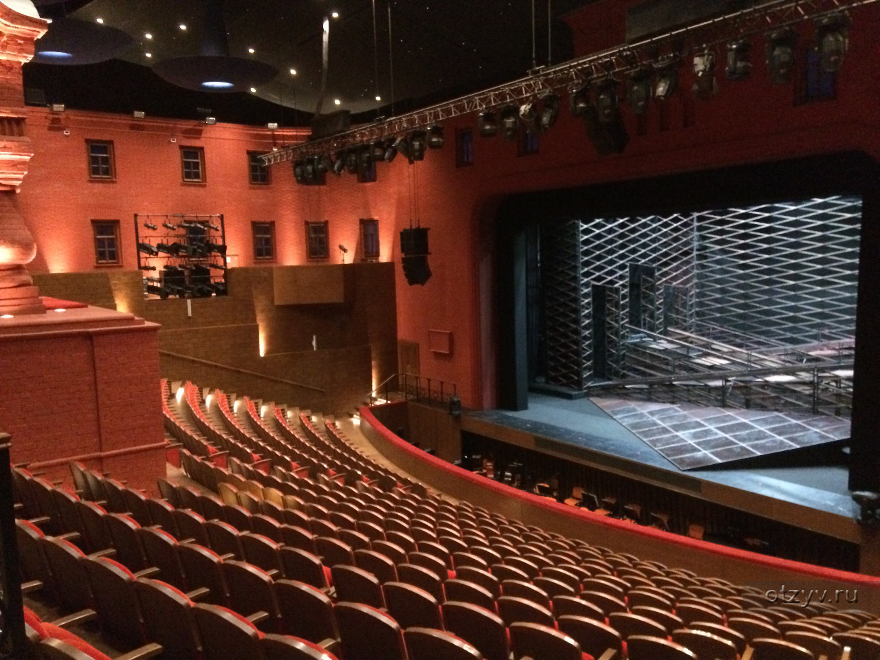 театр новая опера зал