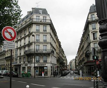 , Avenir Montmartre 2*