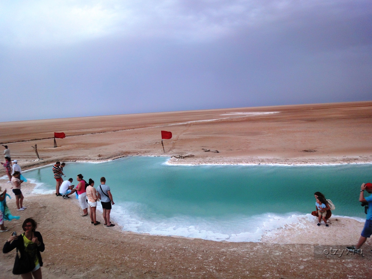 Озеро эль. Шотт-Эль-Джерид Тунис. Озеро Шотт-Эль-Джерид. Озеро Джерид в Тунисе. Соленый озеро Эль Джерид.