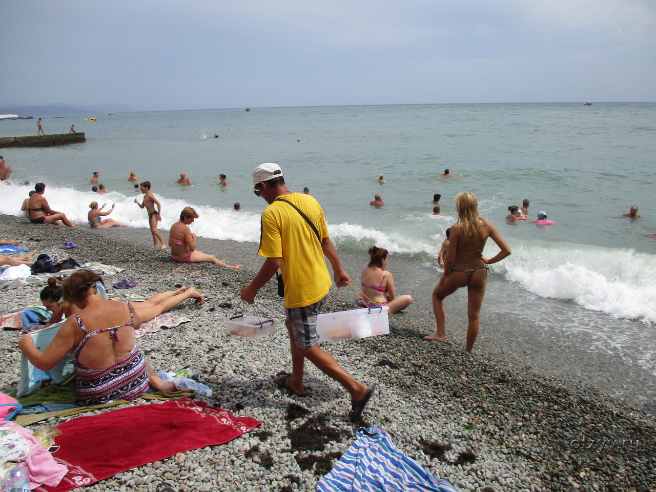 Пляжи в Алуште грязные