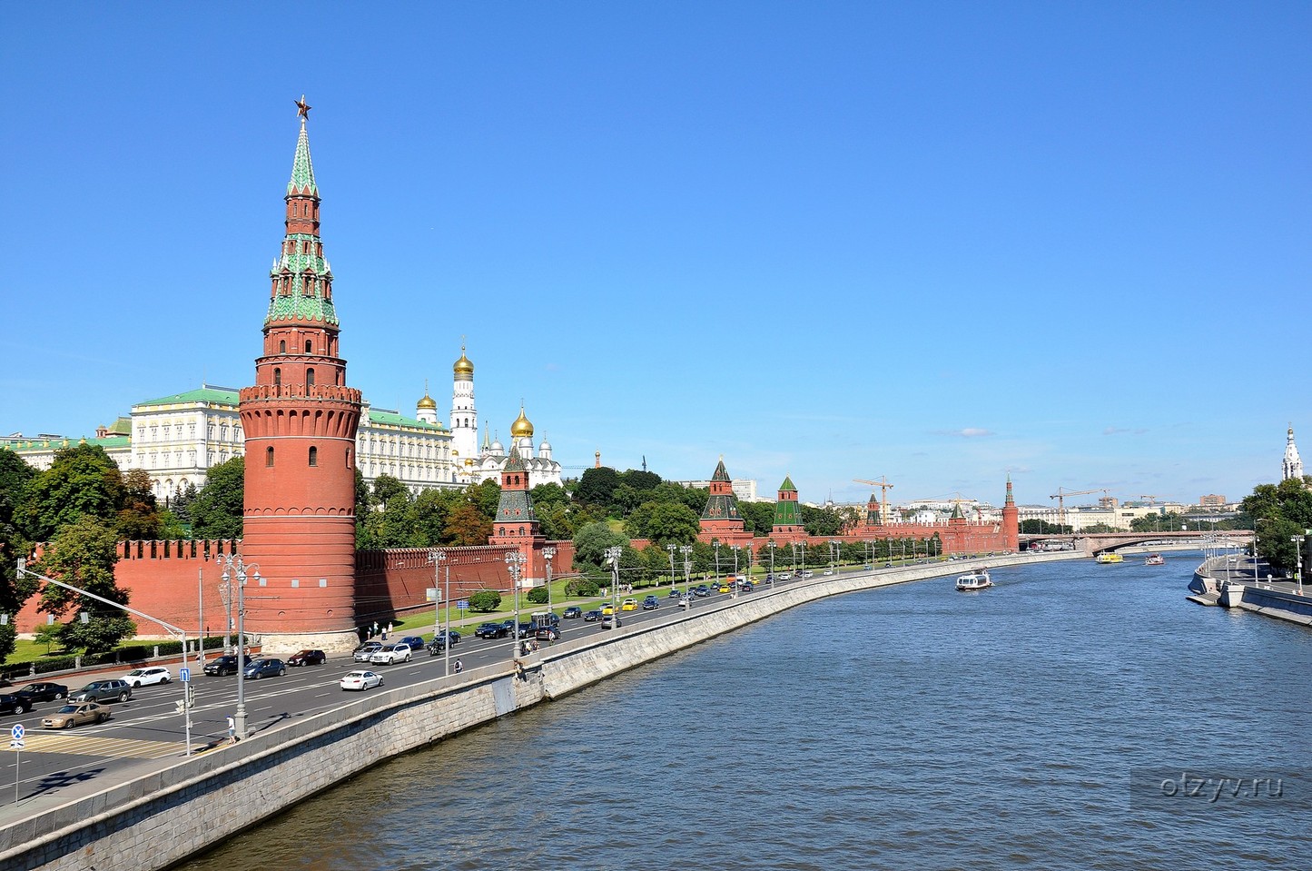 Вид на Кремль со стороны Москва реки