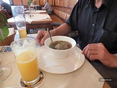 Суп с фрикаделькой (Hofbrauhaus)