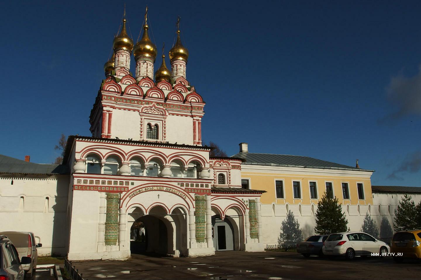 Волоцкий монастырь. Фото зданий Иосифо-Волоцкого монастыря. Фото краеведческий музей Иосифо-Волоцкий монастырь.