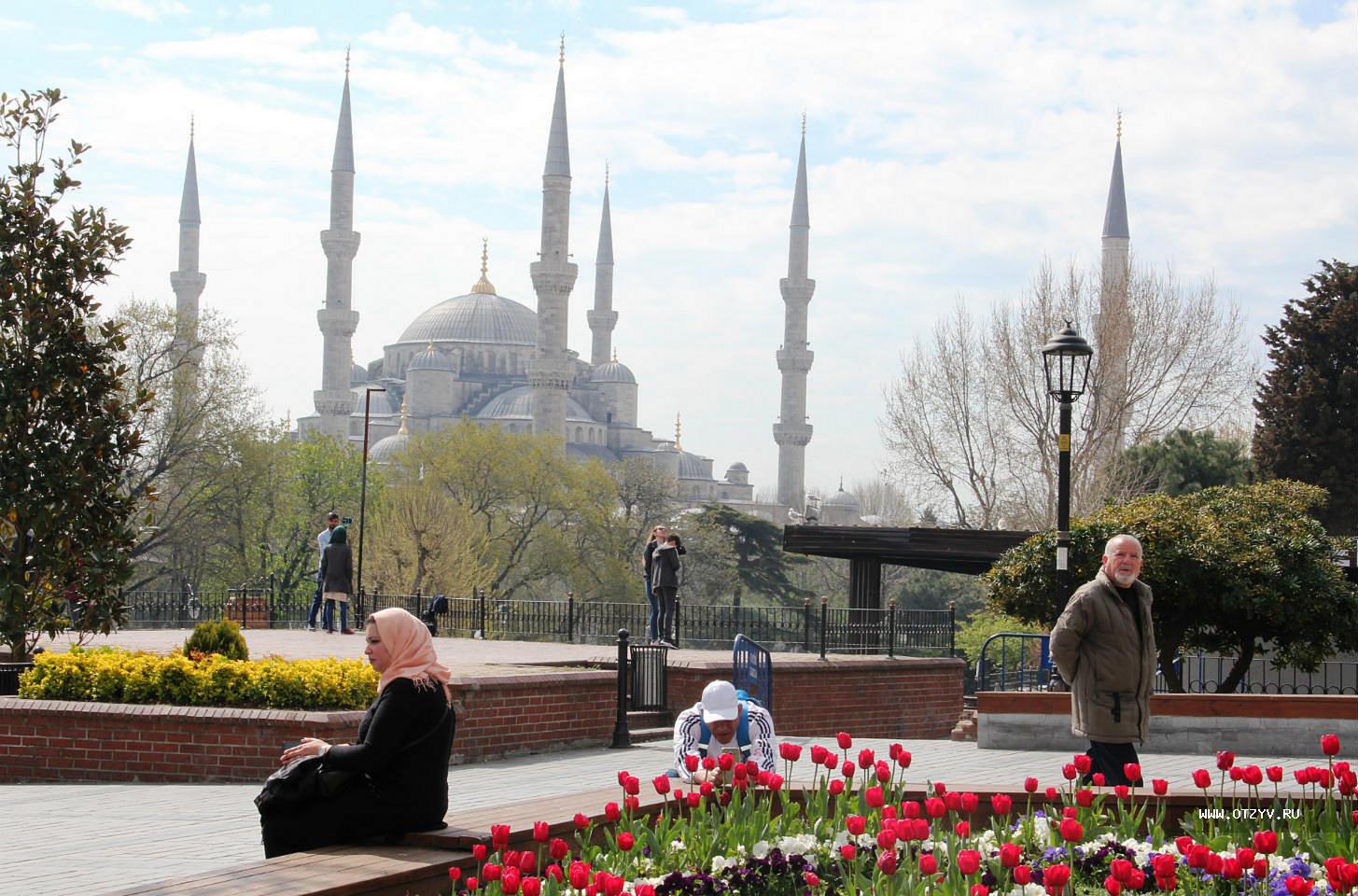 Туры в стамбул в апреле 2024. Стамбул в апреле. Стамбул в апр. Стамбул в апреле фото. Стамбул март апрель.
