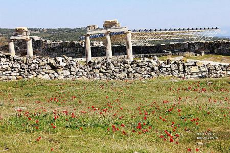 руины античного города Иераполиса 