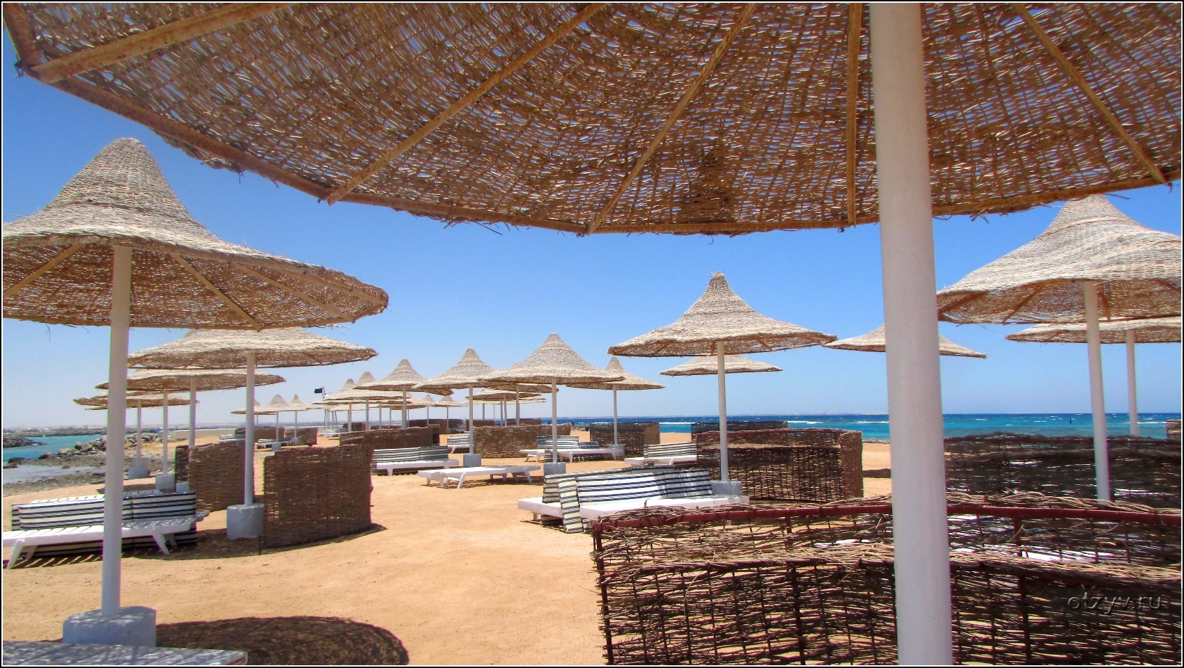 Coral beach 4 хургада. Корал Бич Хургада 4. Coral Beach Hotel Hurghada Египет Хургада. Клеопатра Корал Бич Хургада. Пляж Мохито Хургада.